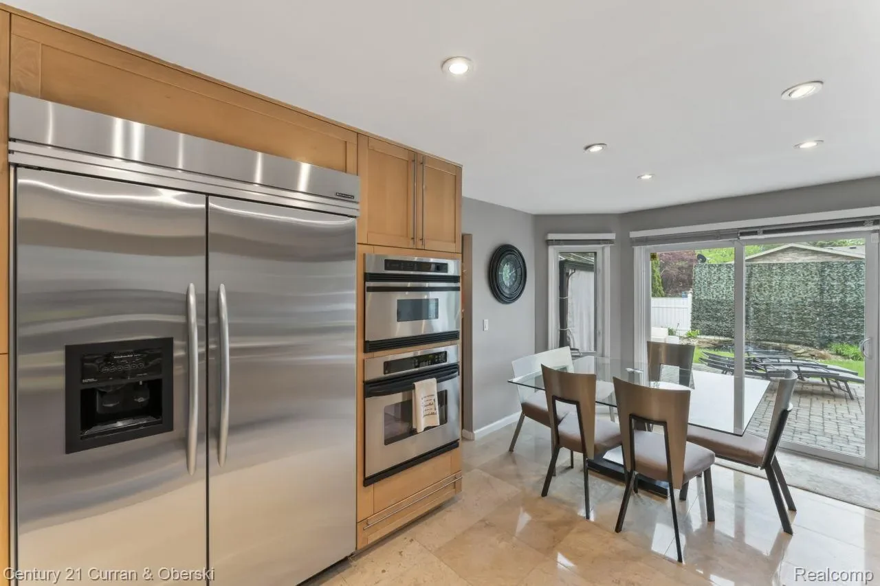 26155 Timber Trail, Dearborn Heights, MI 48127, Dearborn, Michigan, United States. - Photo 22