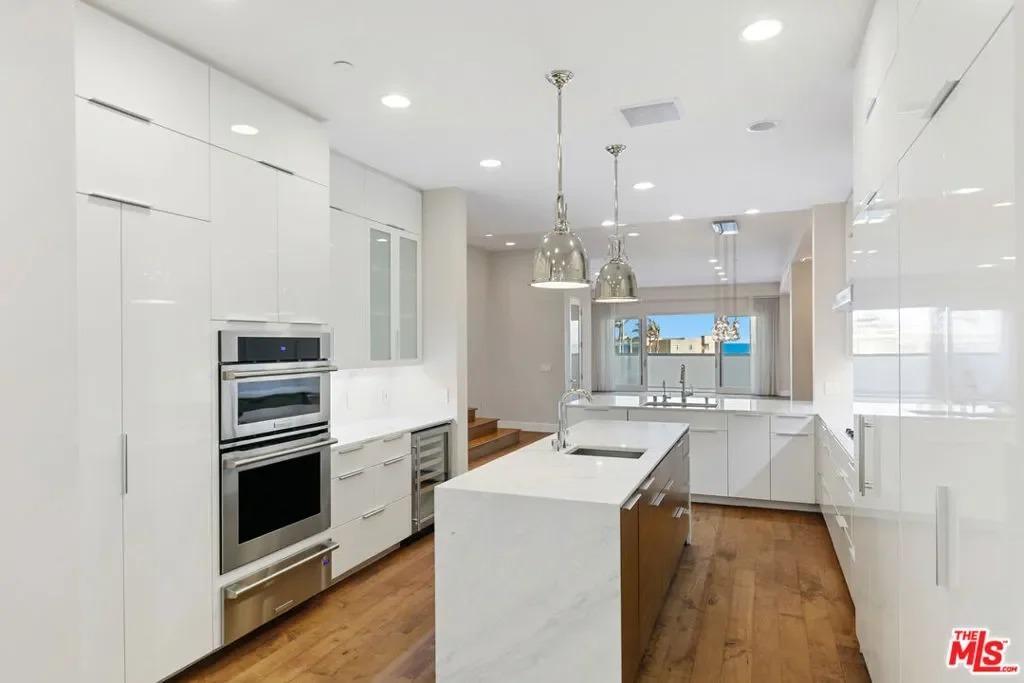 22065 Pacific Coast Highway 7, Malibu, California, United States. - Photo 42