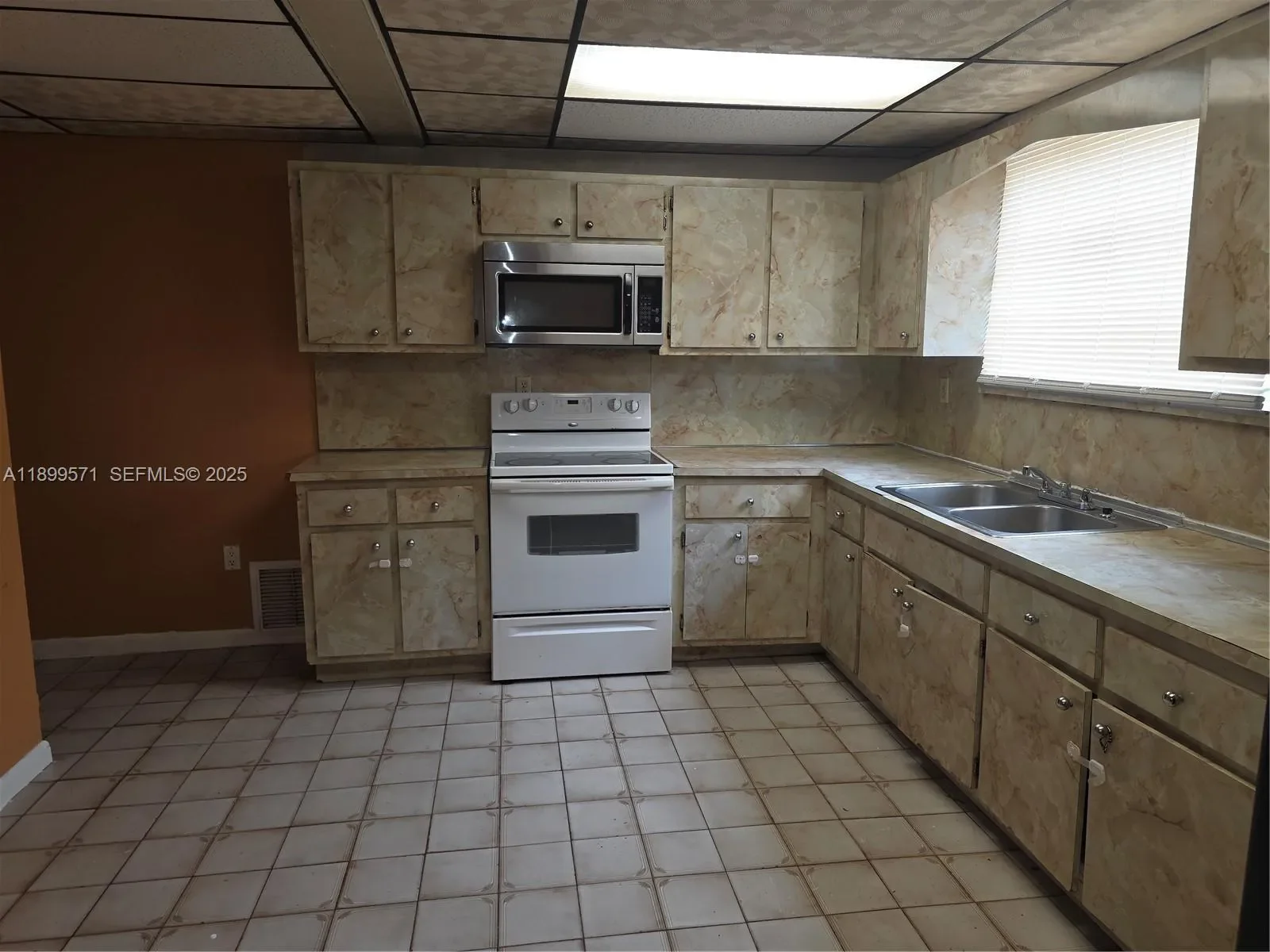 250 NW 63rd Ct, Miami, Florida, United States. - Photo 11