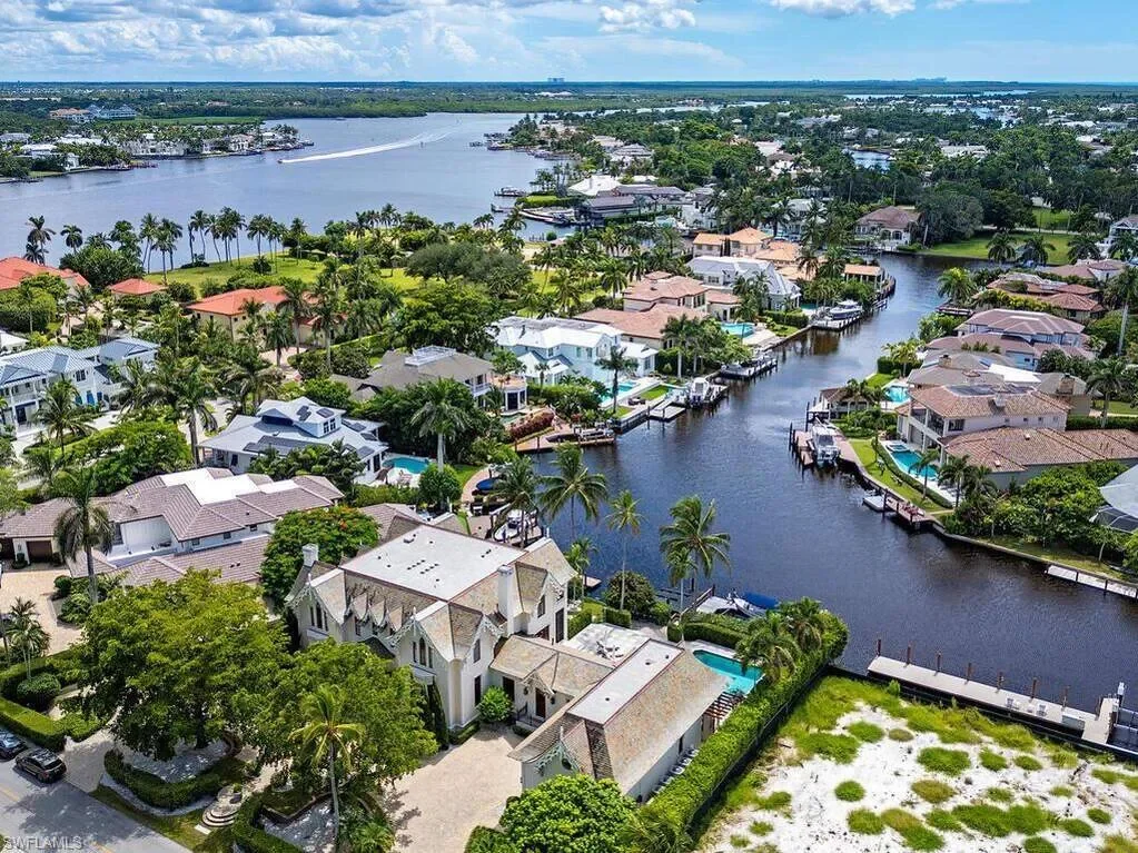 730 21st AVE, Naples, FL, 34102, USA, Naples, Florida, United States. - Photo 32