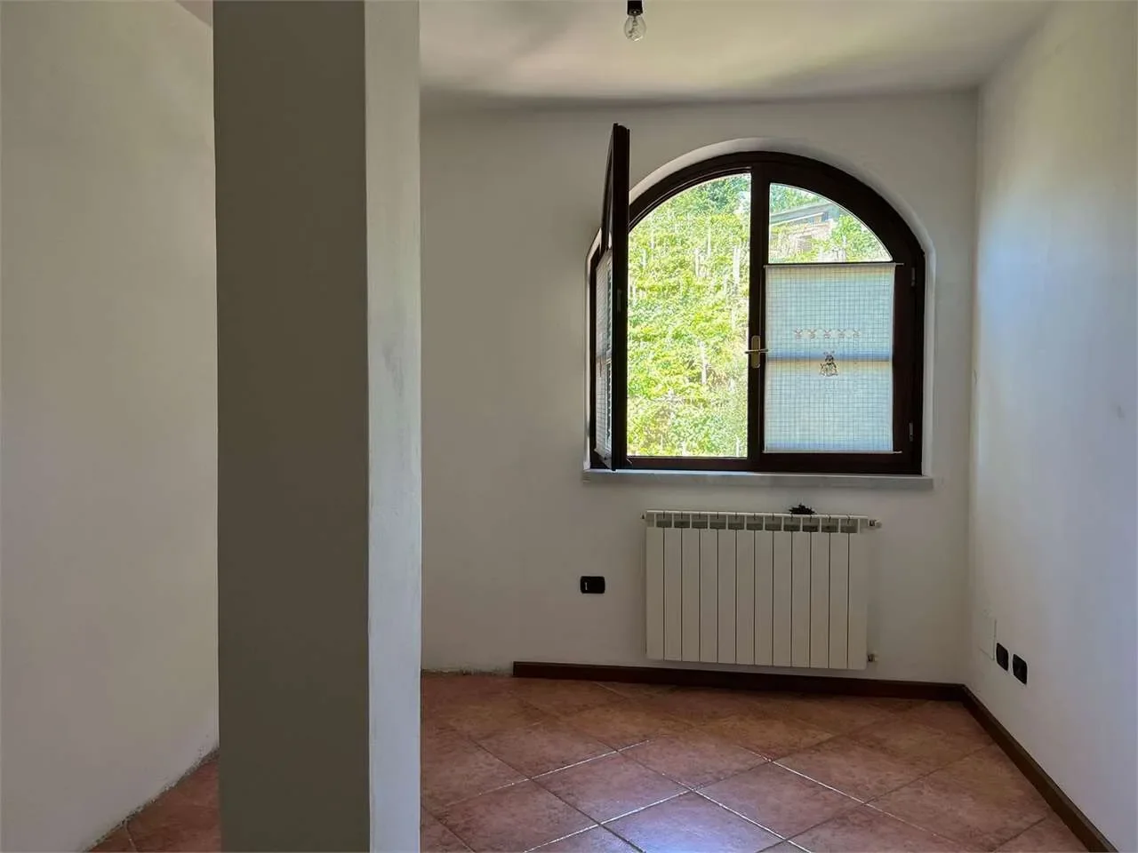 Via Monteverde, Carrara, Tuscany, Italy. - Photo 24