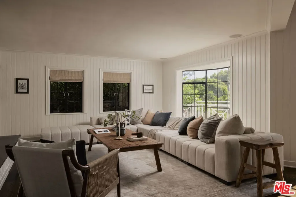 1141 Maroney Lane, Los Angeles, California, United States. - Photo 4