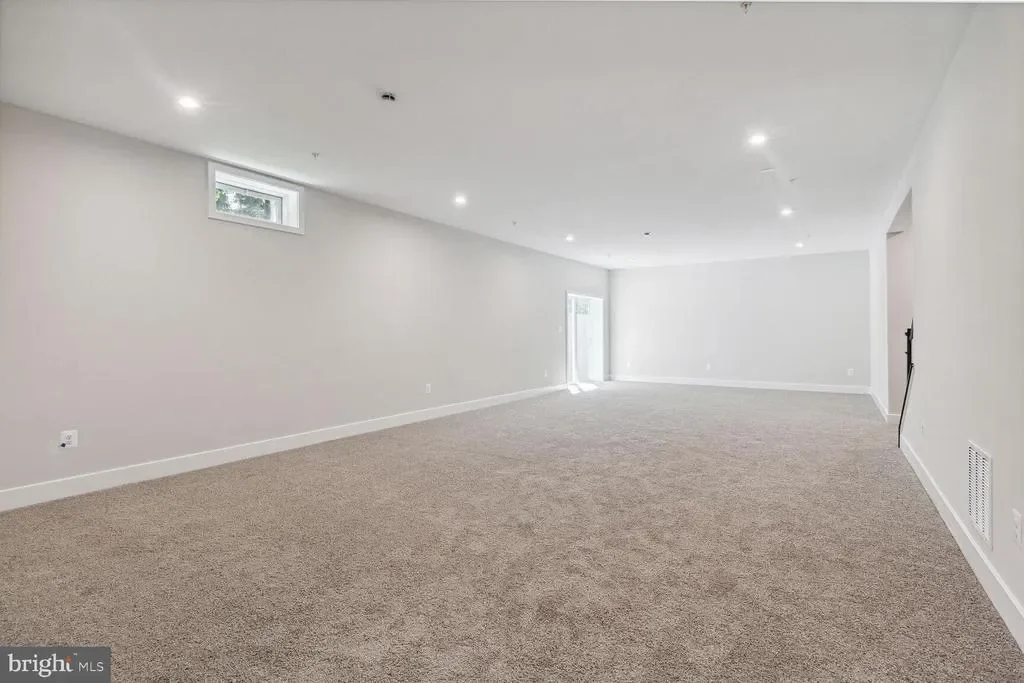 Gallery photo 9