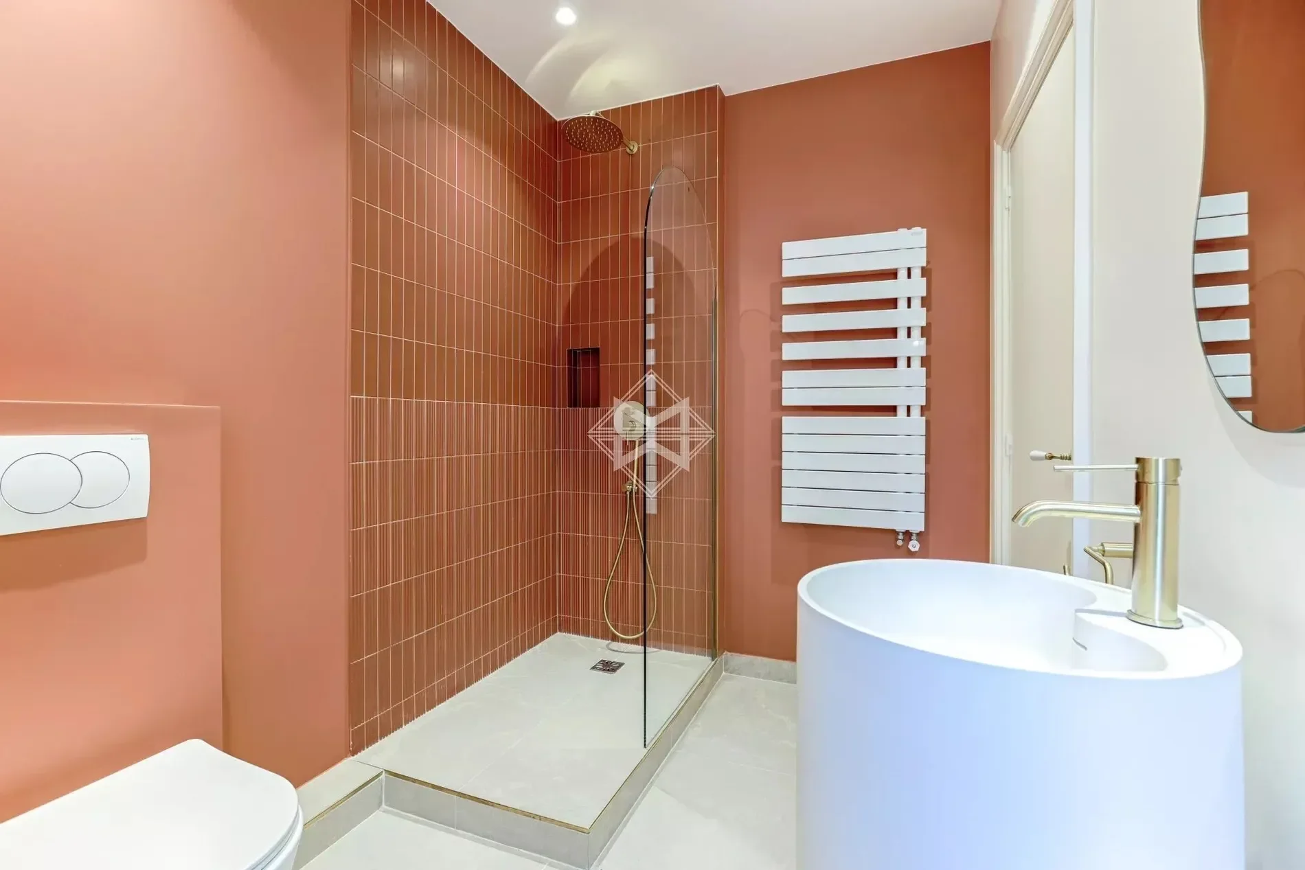 Magnificent 85 sq.m garden level - refurbished & furnished - Butte Montmartre - Paris 18th