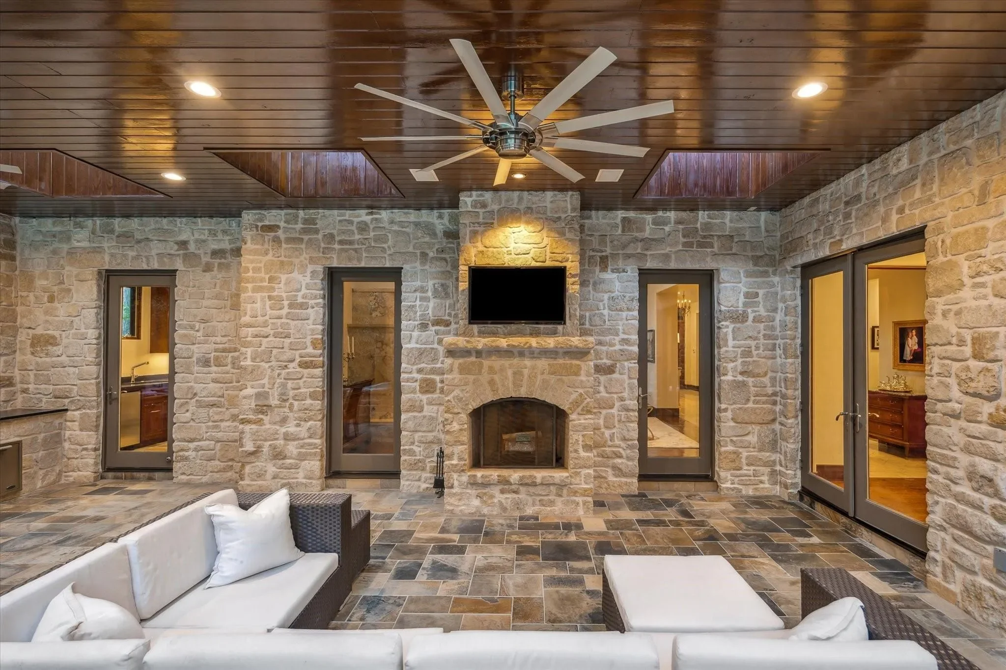 354 Piney Point Road, Houston, Texas, United States. - Photo 33