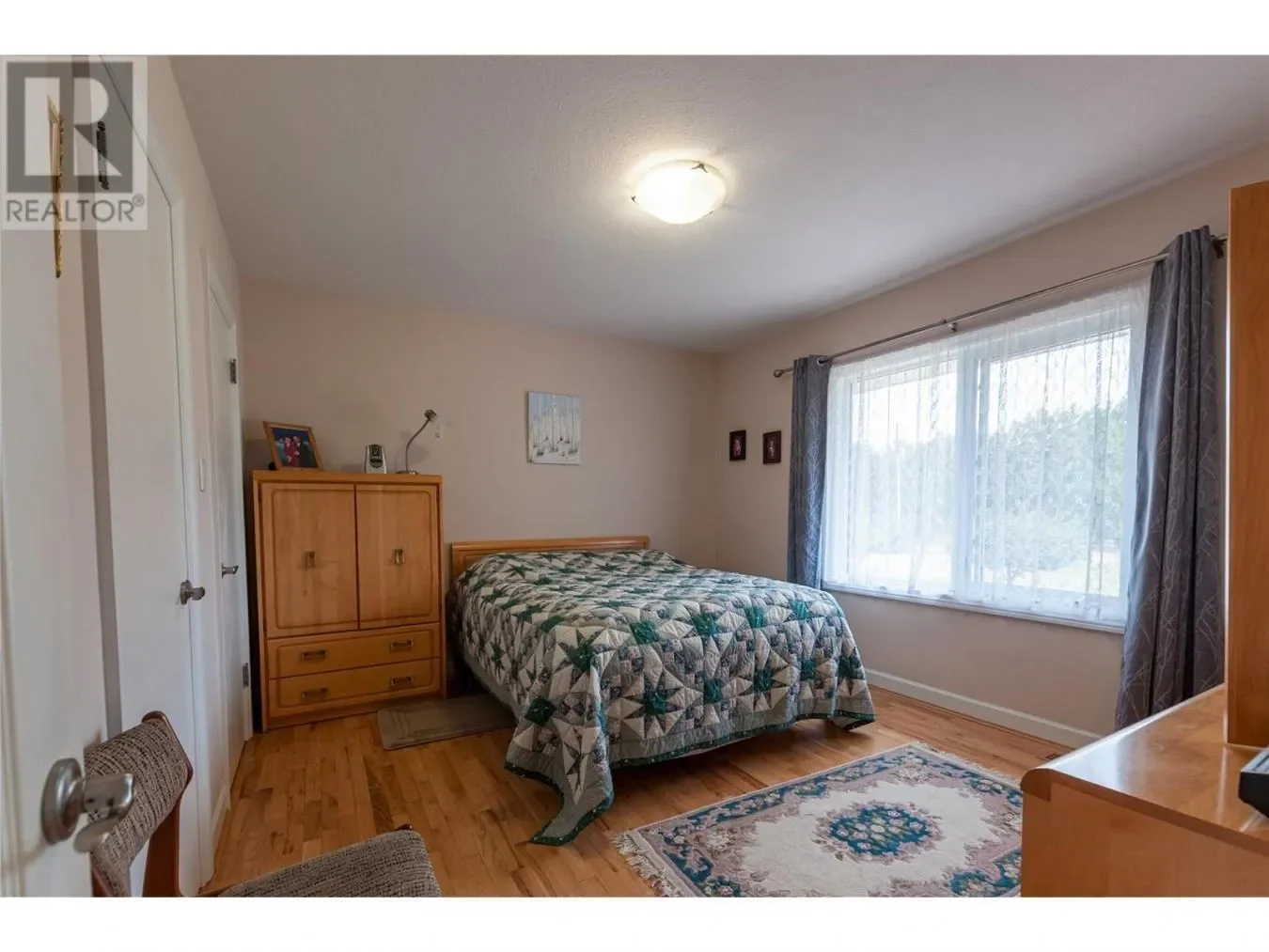 Gallery photo 4