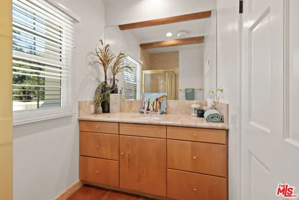 25648 Timpangos Drive, Hidden Hills, California, United States. - Photo 12