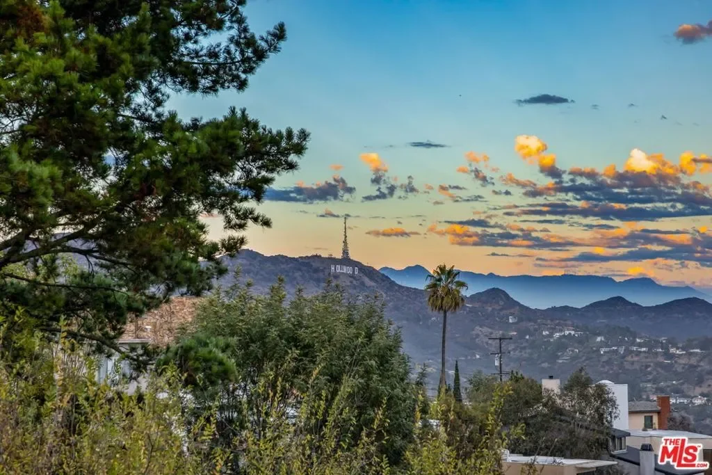 7187 Macapa Drive, Los Angeles, California, United States. - Photo 19