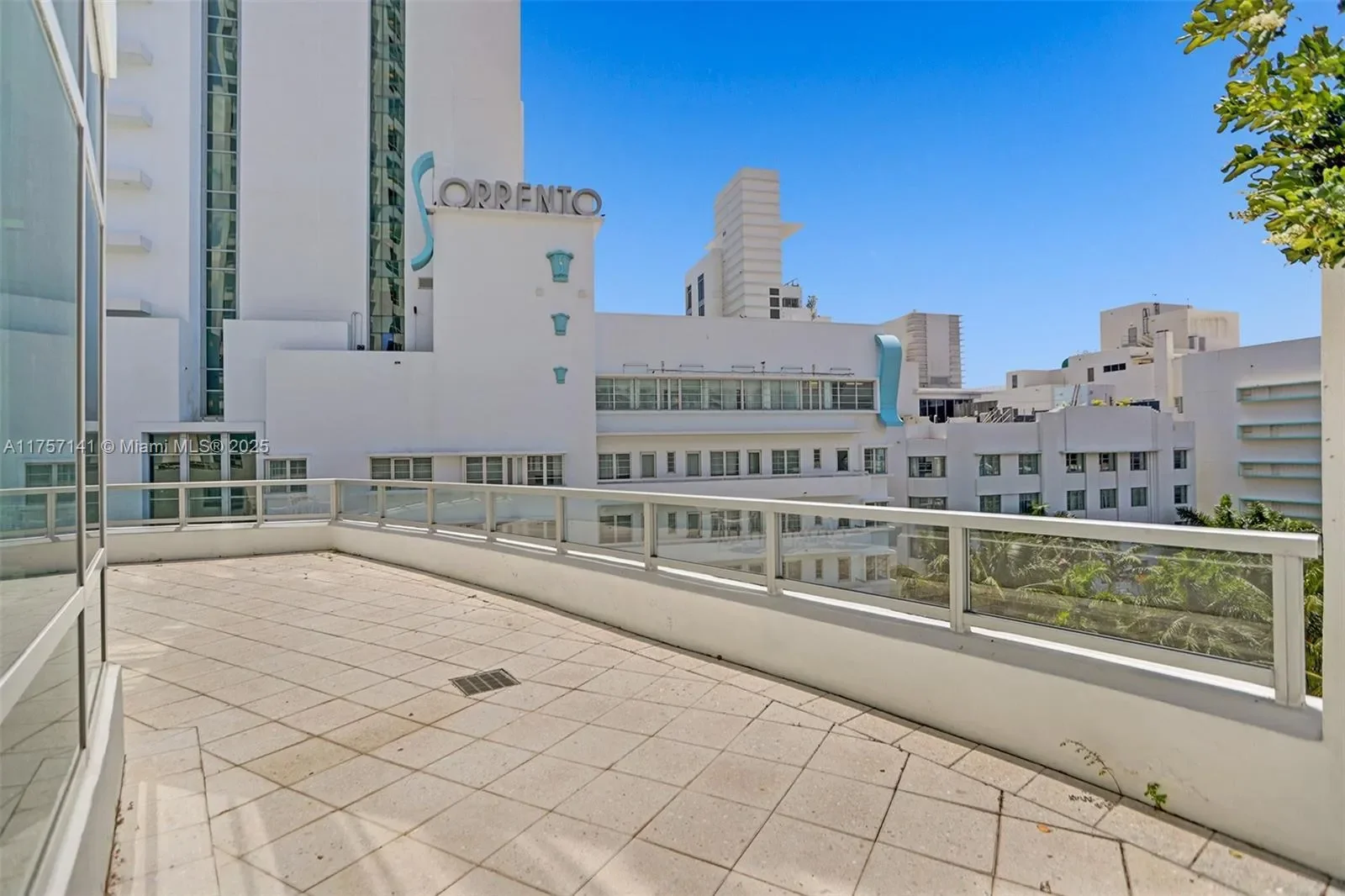 4401 Collins Ave 702/704, Miami Beach, Florida, United States. - Photo 24