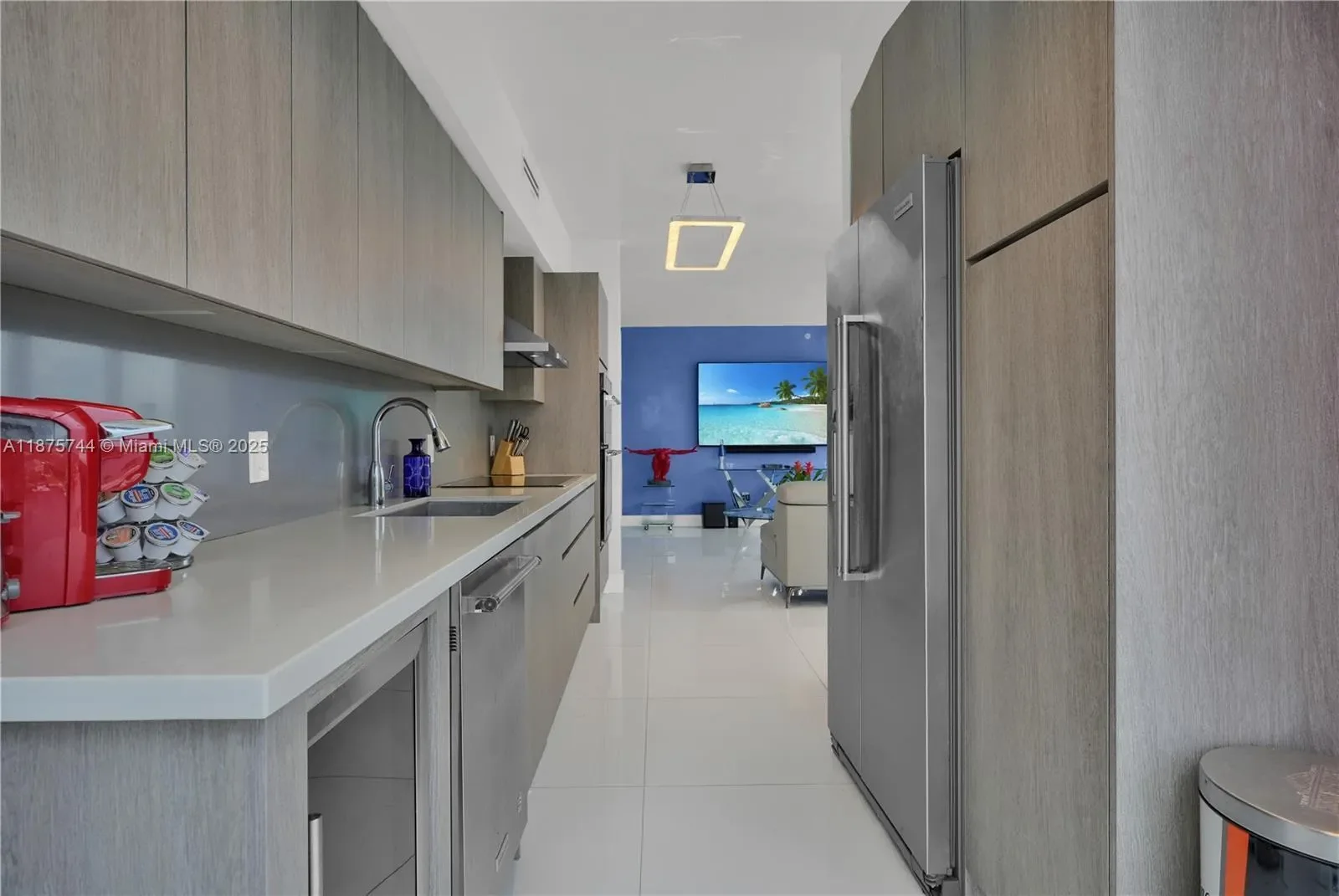4779 Collins Ave 1805, Miami Beach, Florida, United States. - Photo 16