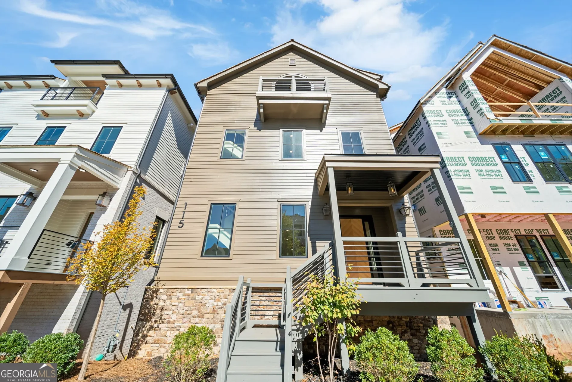 Exterior photo 8