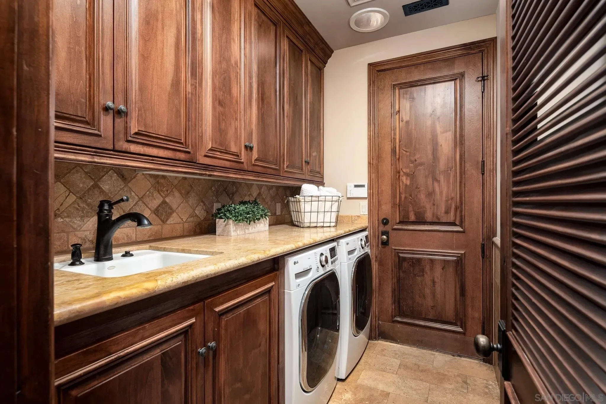 8341 Santaluz Village Green E, Rancho Santa Fe, California, United States. - Photo 18