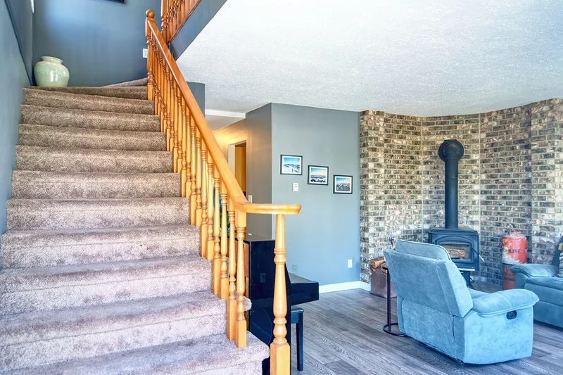 6135 Fairway Avenue, Sechelt, BC V7Z 0L6, Sechelt, British Columbia, Canada. - Photo 26