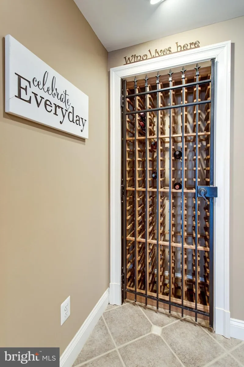 891 CHINQUAPIN RD, McLean, Virginia, United States. - Photo 60