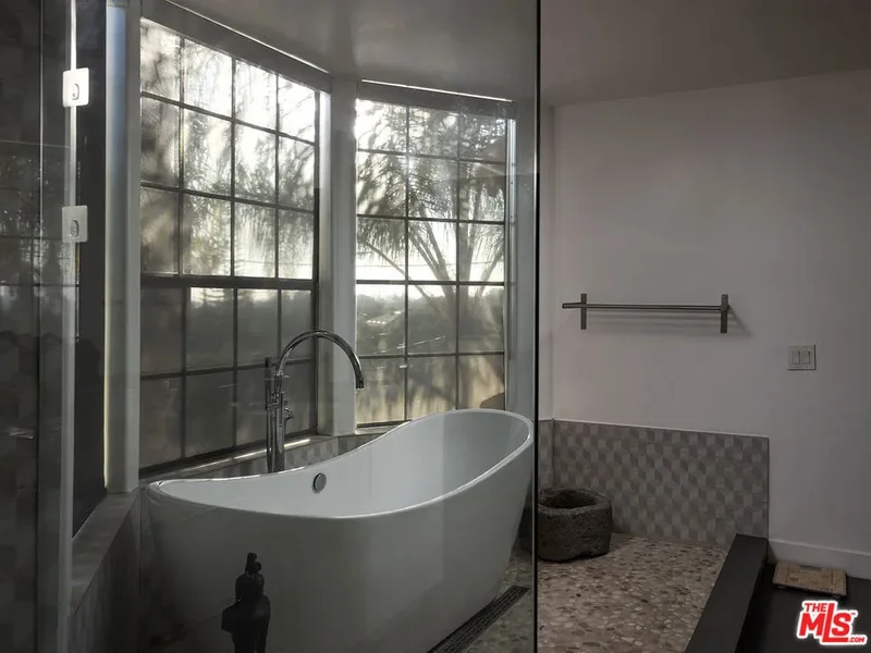 960 N Doheny Drive 306, West Hollywood, California, United States. - Photo 21