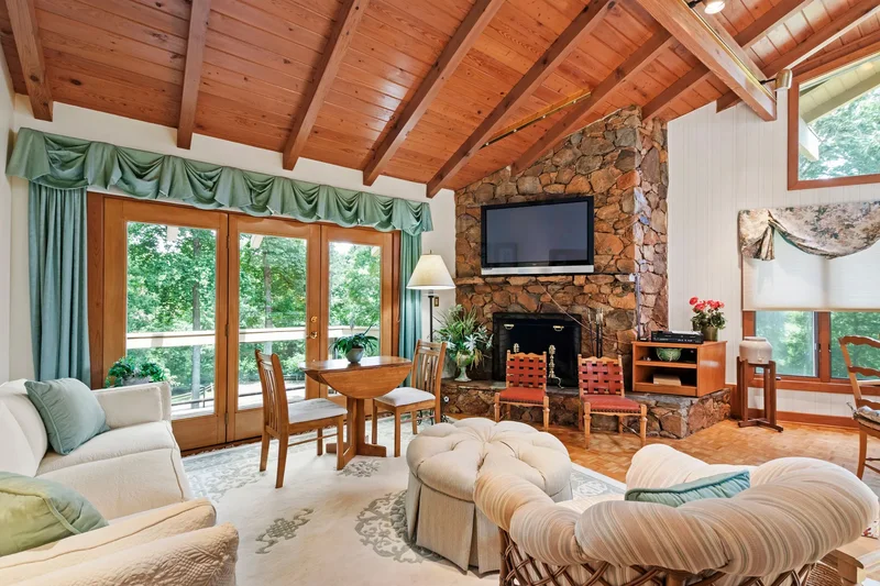 812 Kenmore Road , Chapel Hill, NC 27514, Chapel Hill, North Carolina, United States. - Photo 78