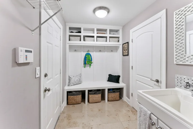 5804 N Corona Drive, Palatine, IL 60067, Palatine, Illinois, United States. - Photo 19
