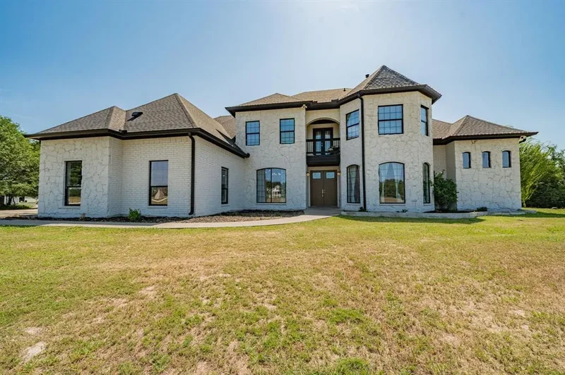 625 Country Oaks Lane, Greenville, Texas, United States. - Photo 2