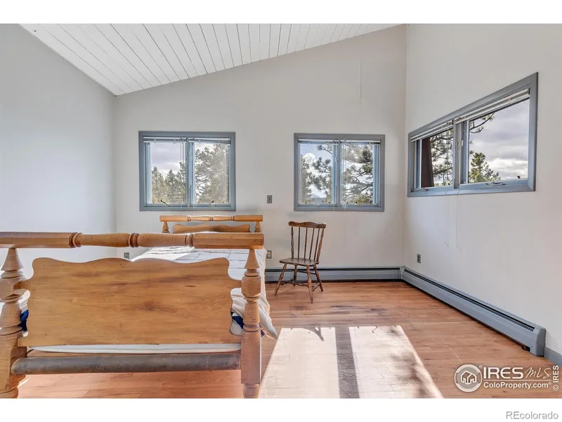 5566 Sugarloaf Road, Boulder, Colorado, United States. - Photo 16
