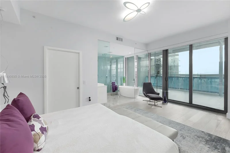 650 NE 32nd St BH7, Miami, Florida, United States. - Photo 9
