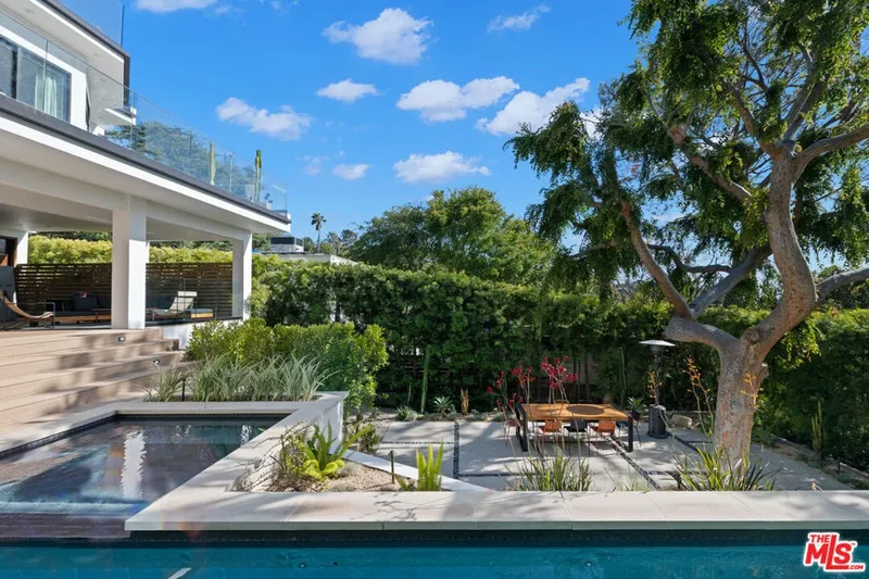 2457 Hidalgo Avenue, Los Angeles, California, United States. - Photo 9
