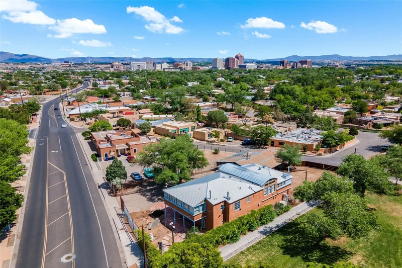 1700 Nw Mountain Road , Albuquerque, NM 87104, Albuquerque, New Mexico, United States. - Photo 10