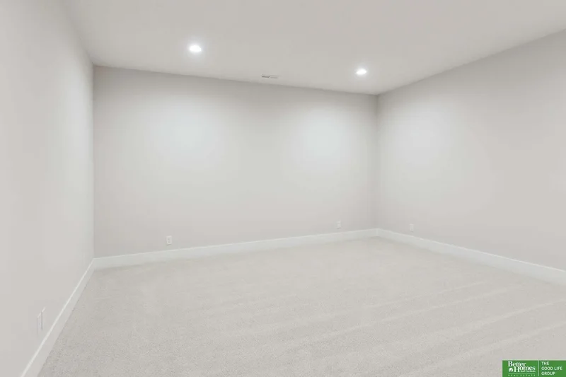 21056 Joseph Street, Elkhorn, NE 68022, Omaha, Nebraska, United States. - Photo 55