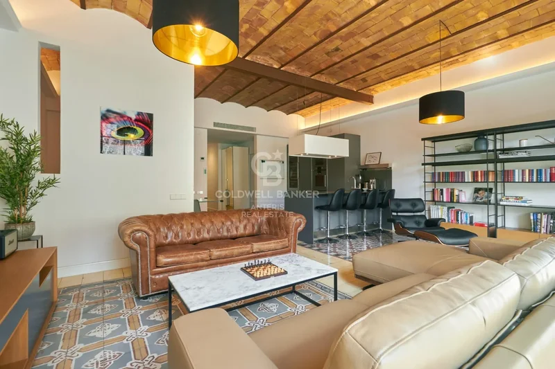 Spacious Flat With Three Double Bedrooms And High End Finishes