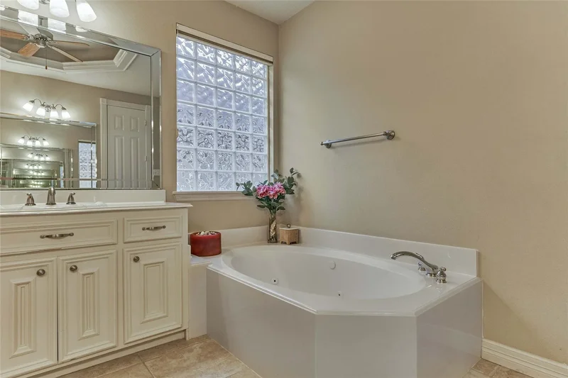 50 Fair Oak Street, Montgomery, TX 77356, Montgomery, Texas, United States. - Photo 30