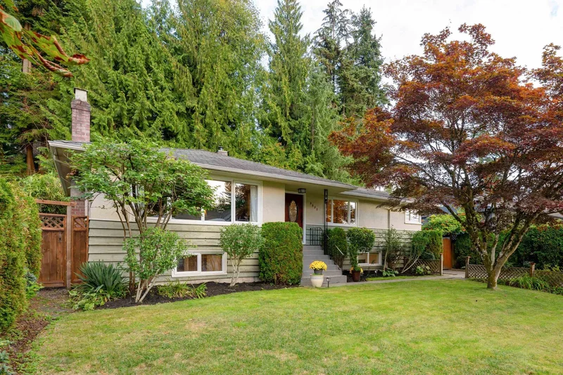 3658 Loraine Avenue, North Vancouver, BC, V7R4B8, CANADA, North Vancouver, British Columbia, Canada. - Photo 28