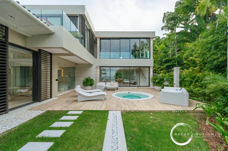 Luxury 5 Bedroom Beachfront Villa in Yamu