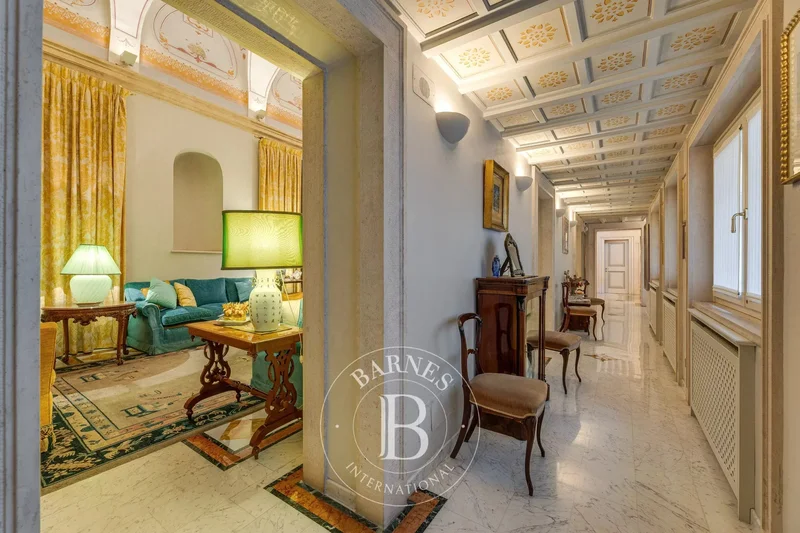 Vicolo Savelli, Rome, Lazio, Italy. - Photo 29