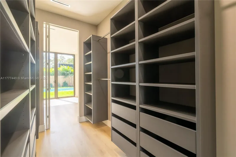 412 NW 47th St, Miami, Florida, United States. - Photo 16