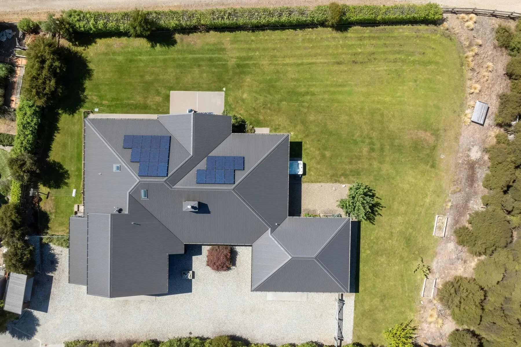 Exterior photo 9