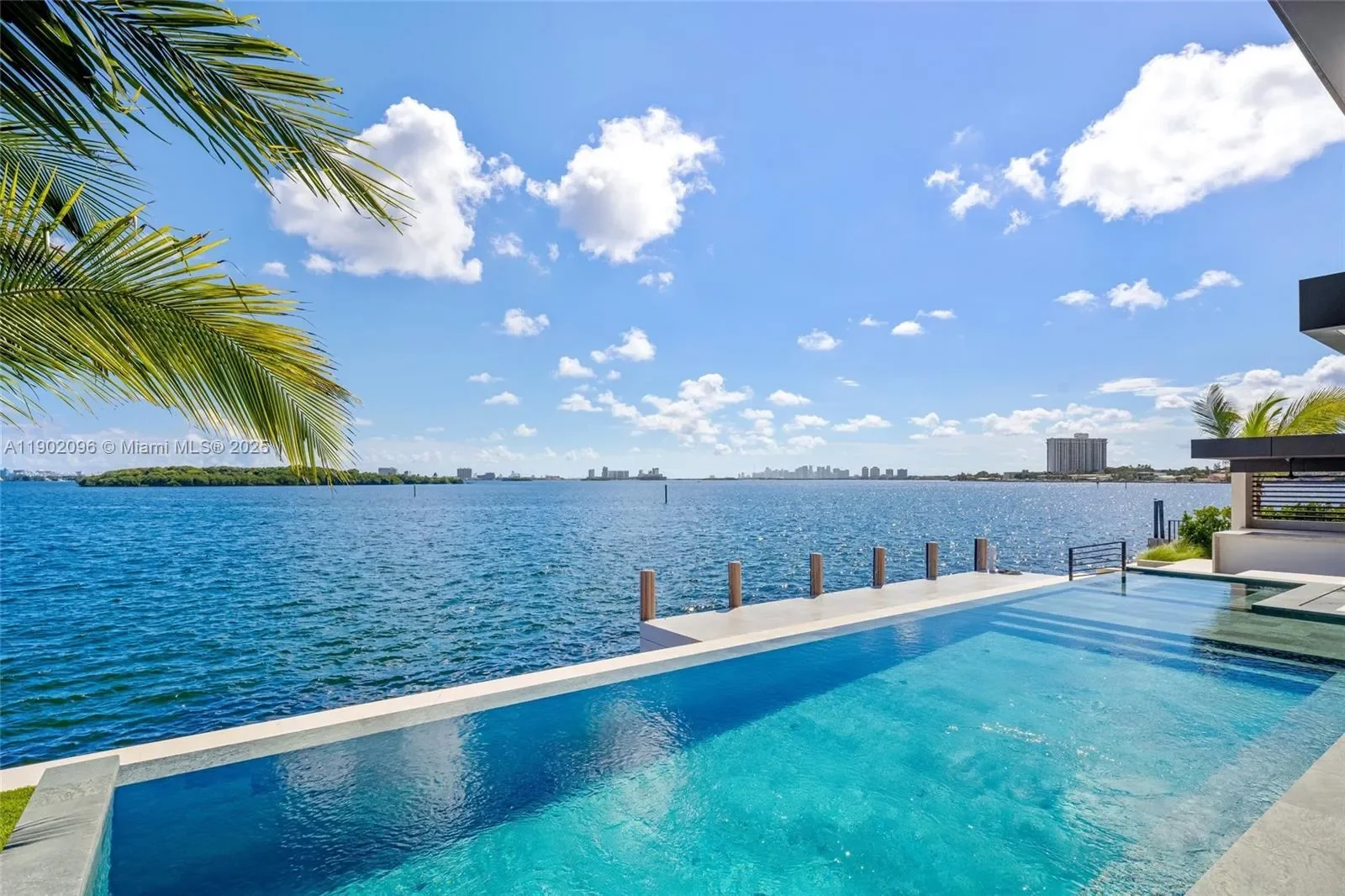 11404 N Bayshore Dr, North Miami Beach, Florida, United States. - Photo 59