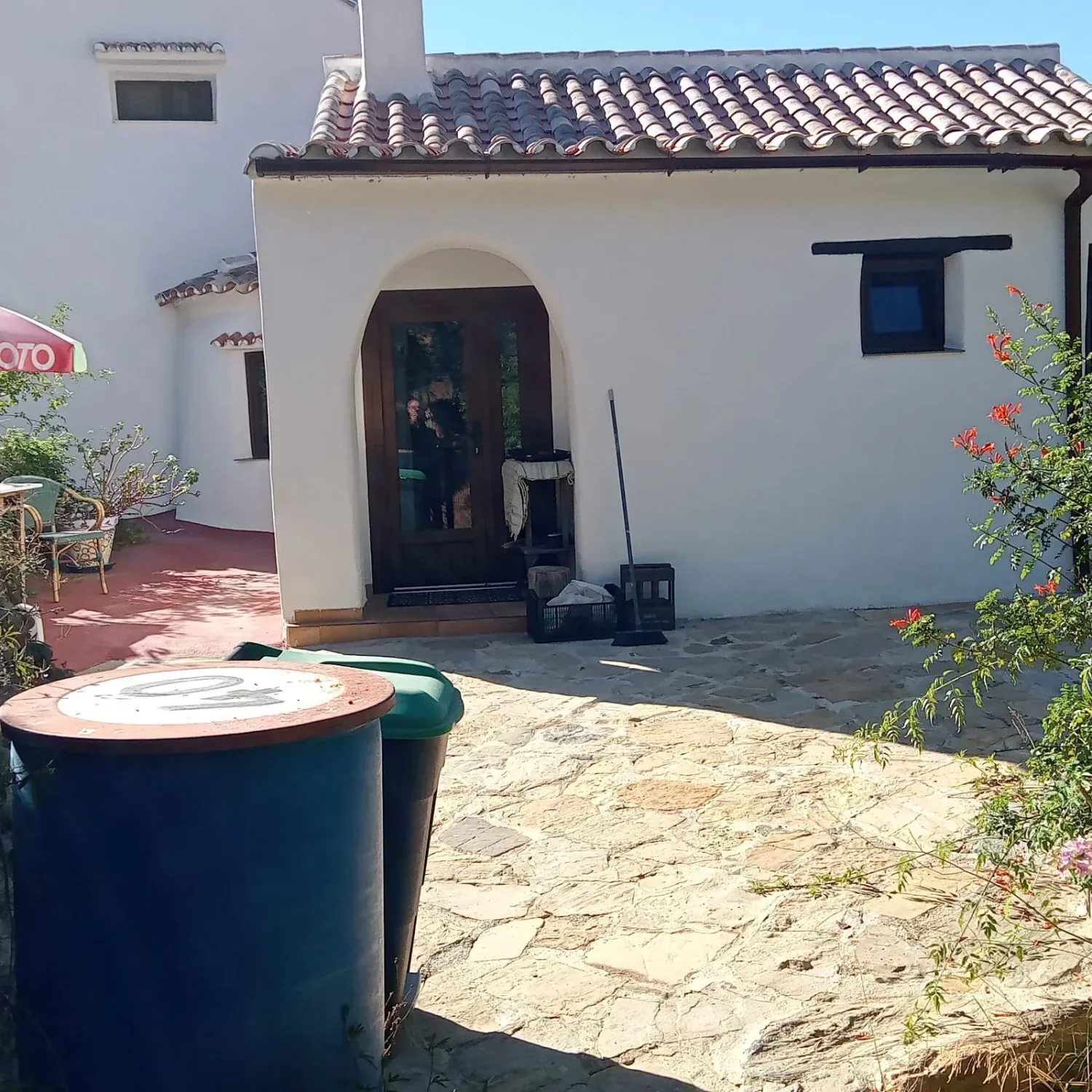 Exterior photo 12