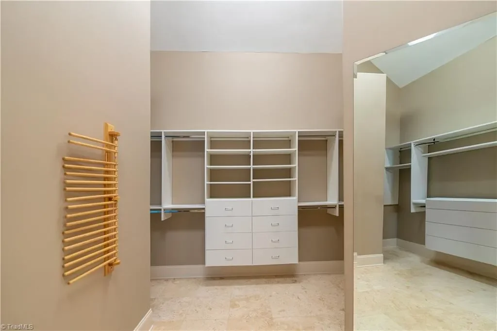 Gallery photo 6