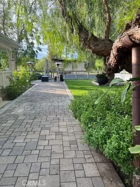 30076 Bouquet Canyon, Santa Clarita, California, United States. - Photo 26
