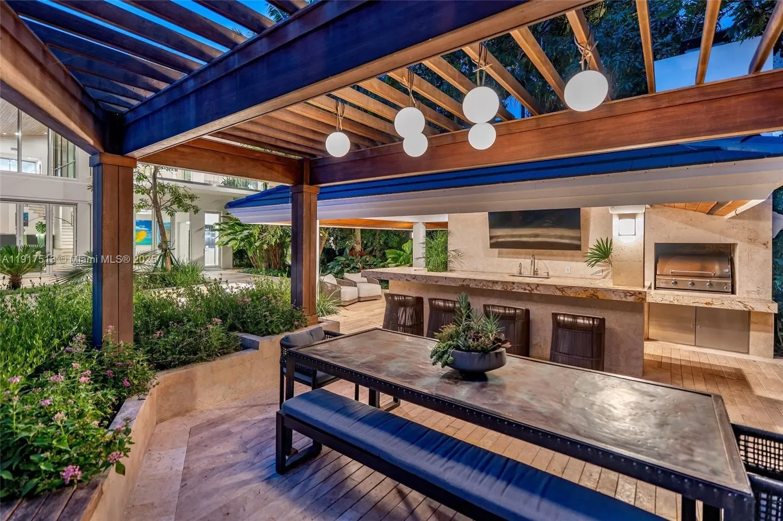 7150 W Lago Dr, Miami, Florida, United States. - Photo 62