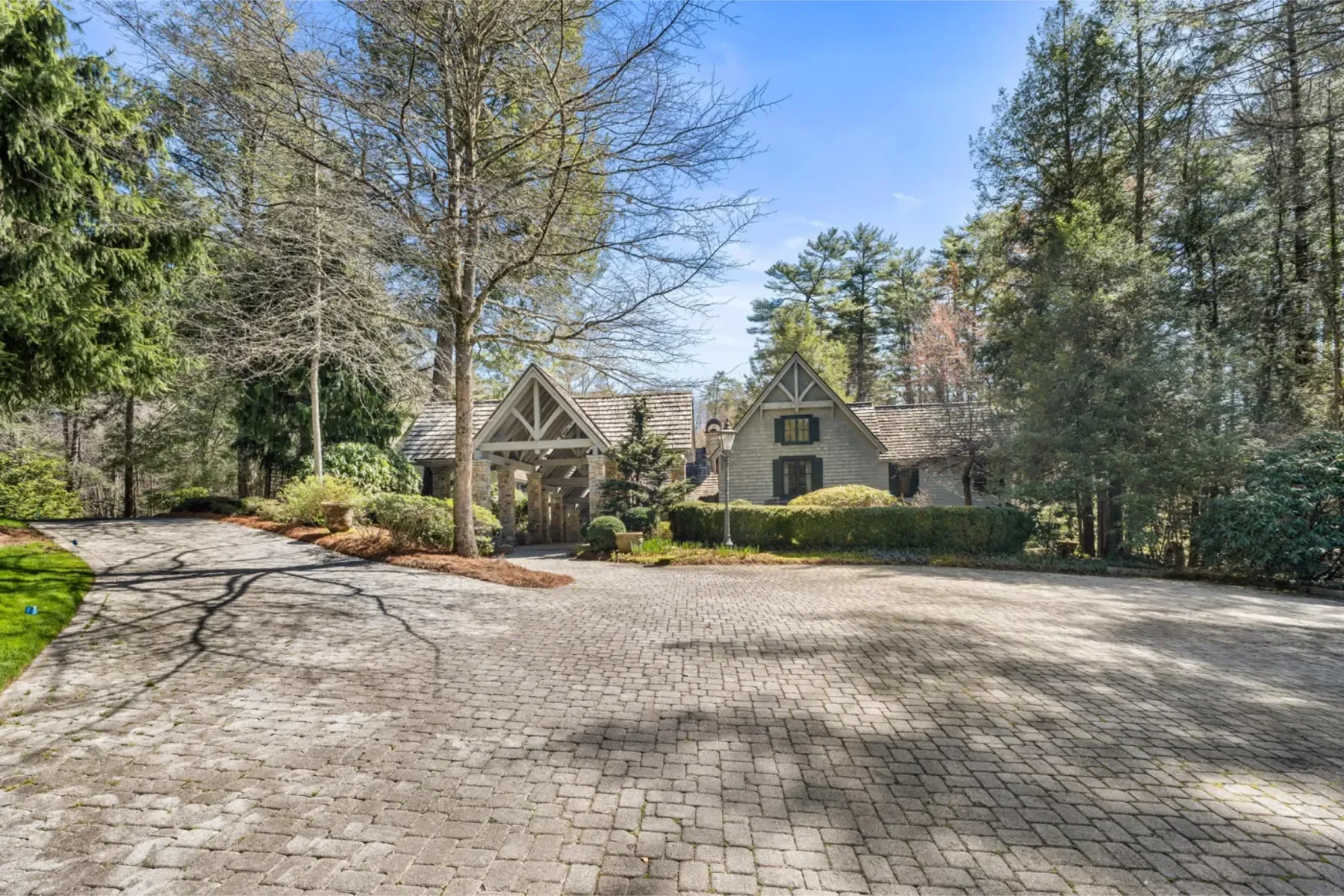 1671 Highway 107S, Cashiers, NC 28717, Highlands, North Carolina, United States. - Photo 47