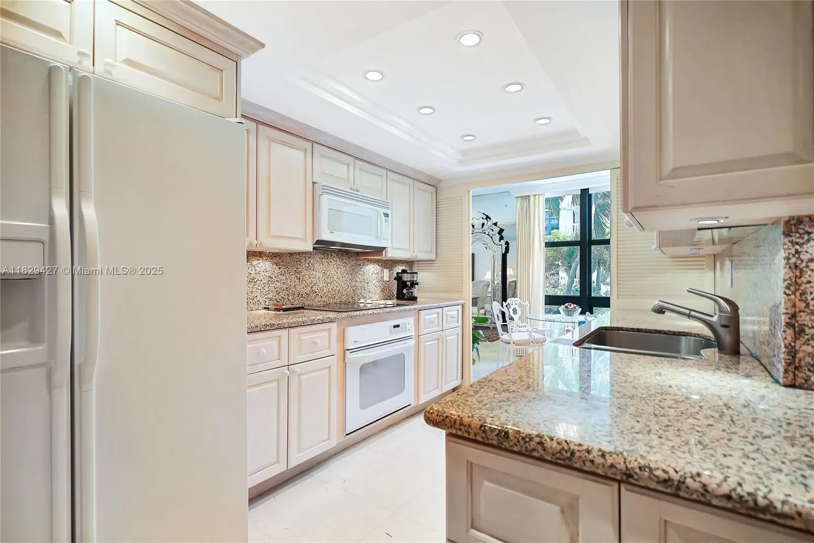 1121 Crandon Blvd F201, Key Biscayne, Florida, United States. - Photo 30