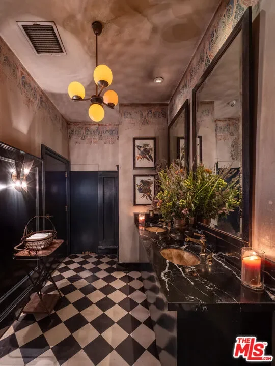 3924 W Sunset Boulevard, Los Angeles, California, United States. - Photo 3