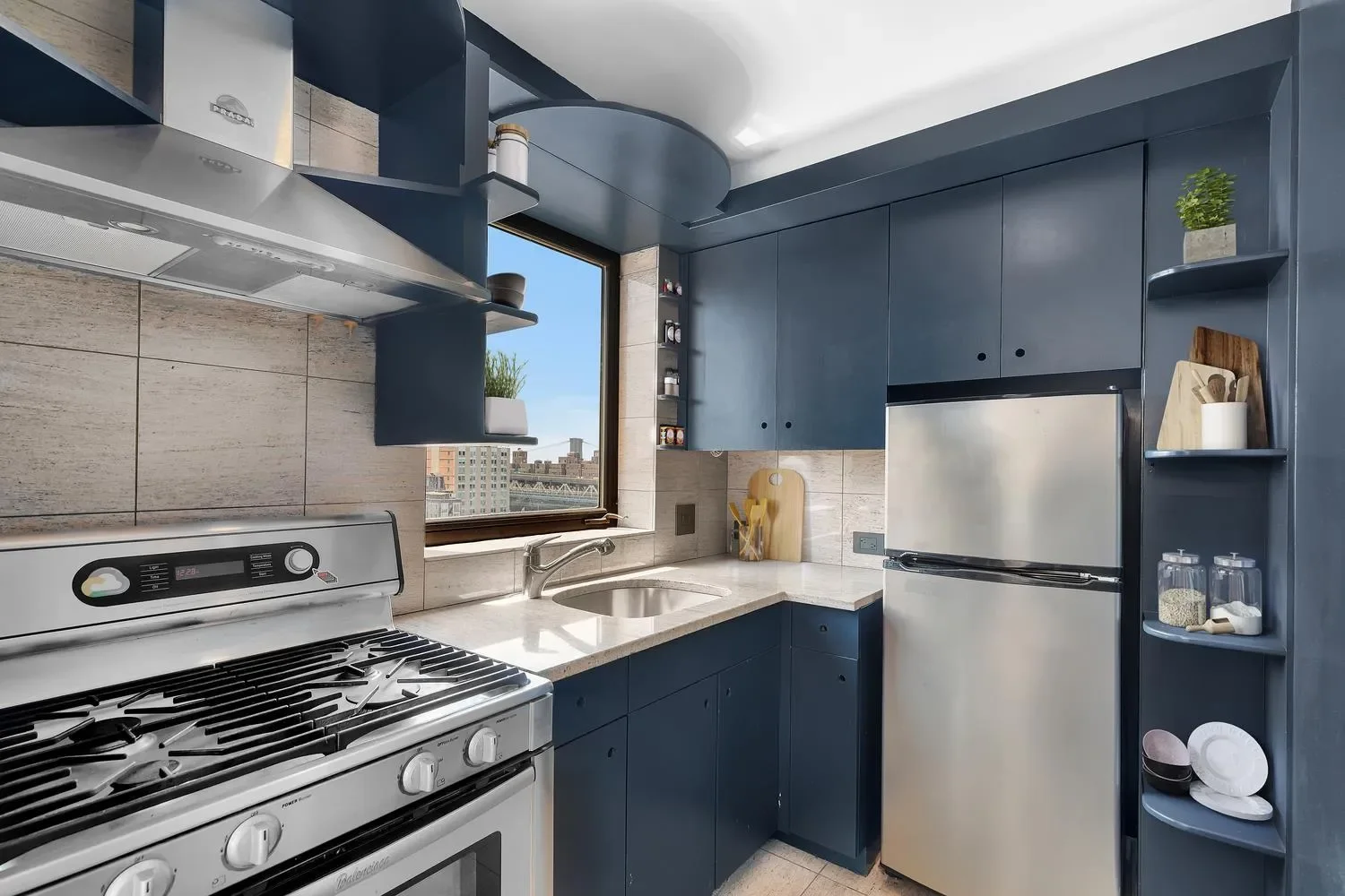136 E BROADWAY, New York, New York, United States. - Photo 3
