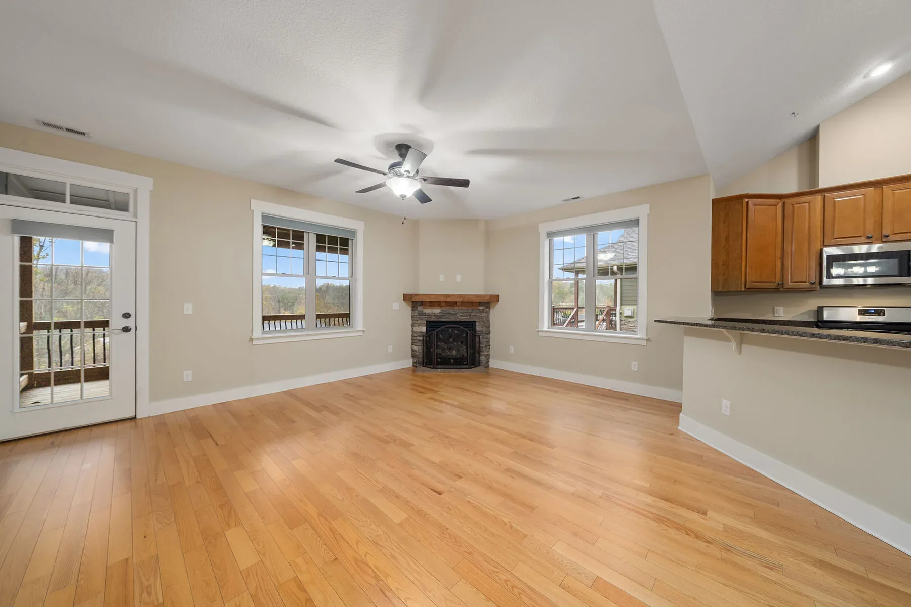 22 Craftsman View Drive, Asheville, NC 28804, Asheville, North Carolina, United States. - Photo 13