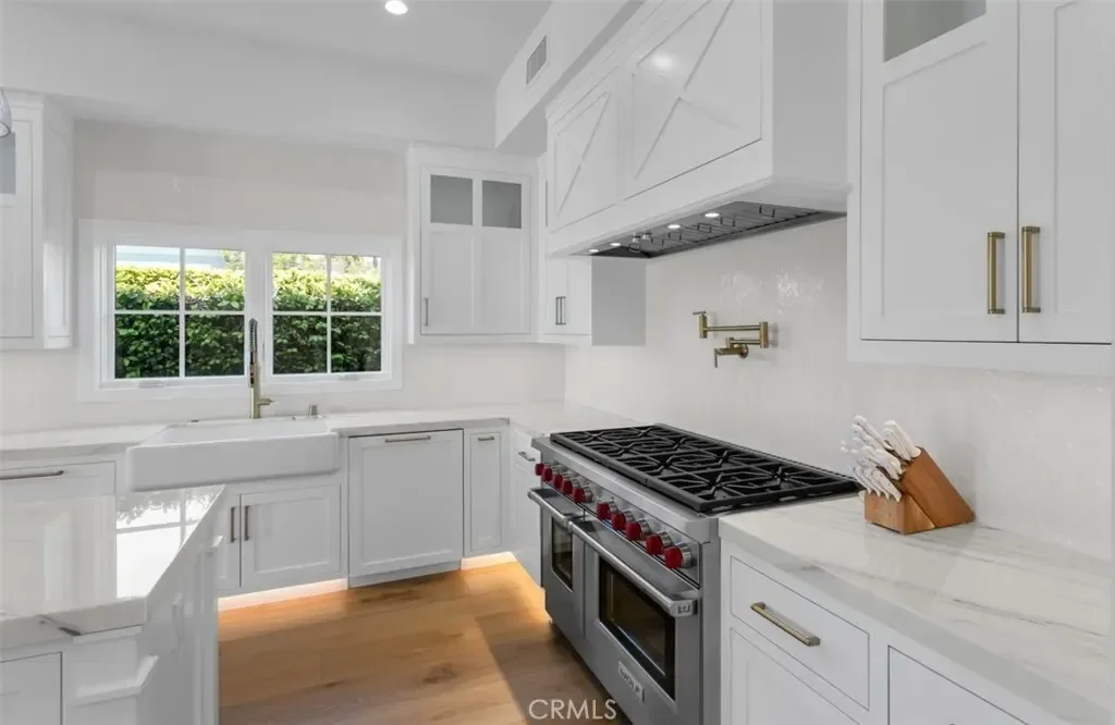2401 Bayshore Drive, Newport Beach, California, United States. - Photo 44