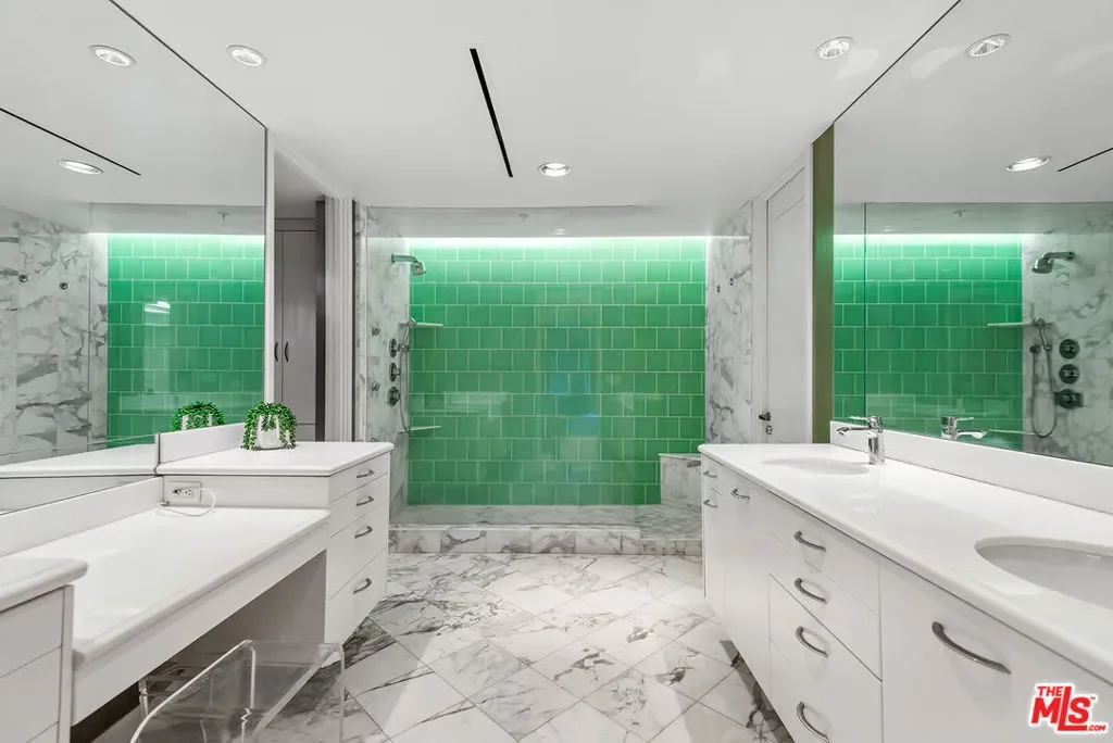 10490 Wilshire Boulevard 604, Los Angeles, California, United States. - Photo 33