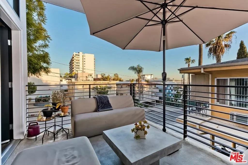 1223 Larrabee Street 1, Los Angeles, California, United States. - Photo 12