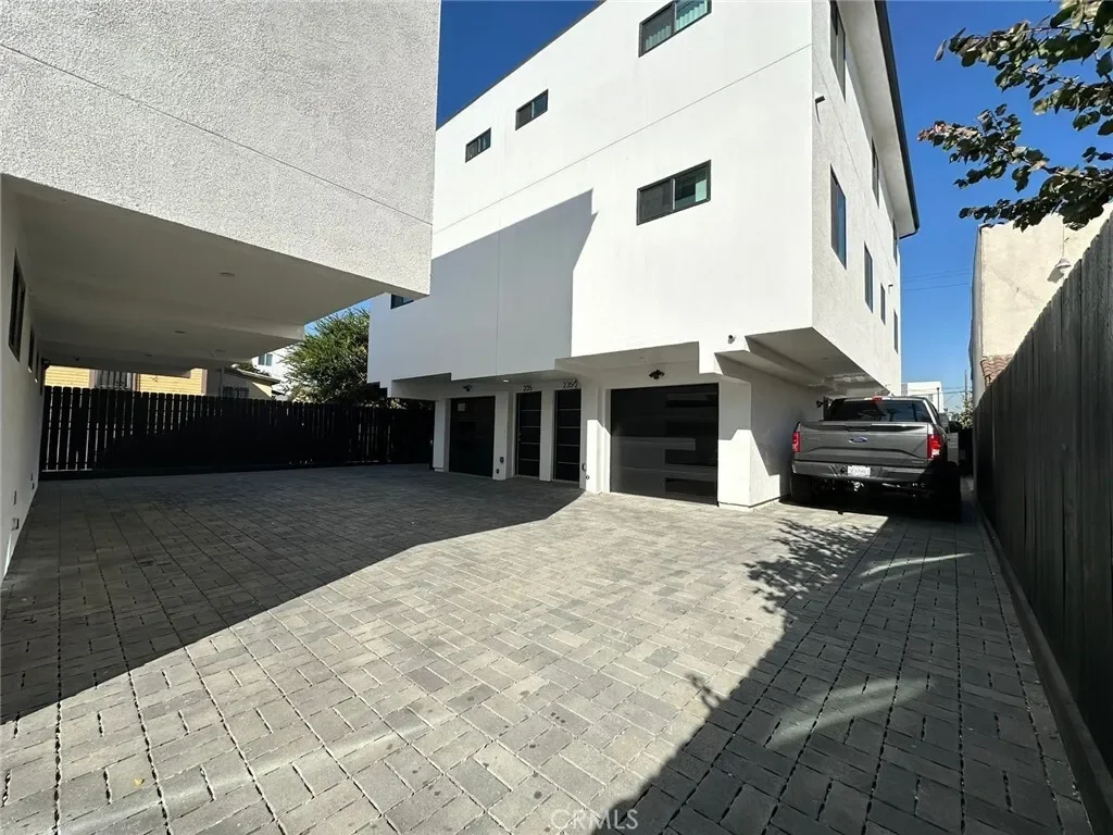 235 E 29th Street, LOS ANGELES, CA 90011, Los Angeles, California, United States. - Photo 45