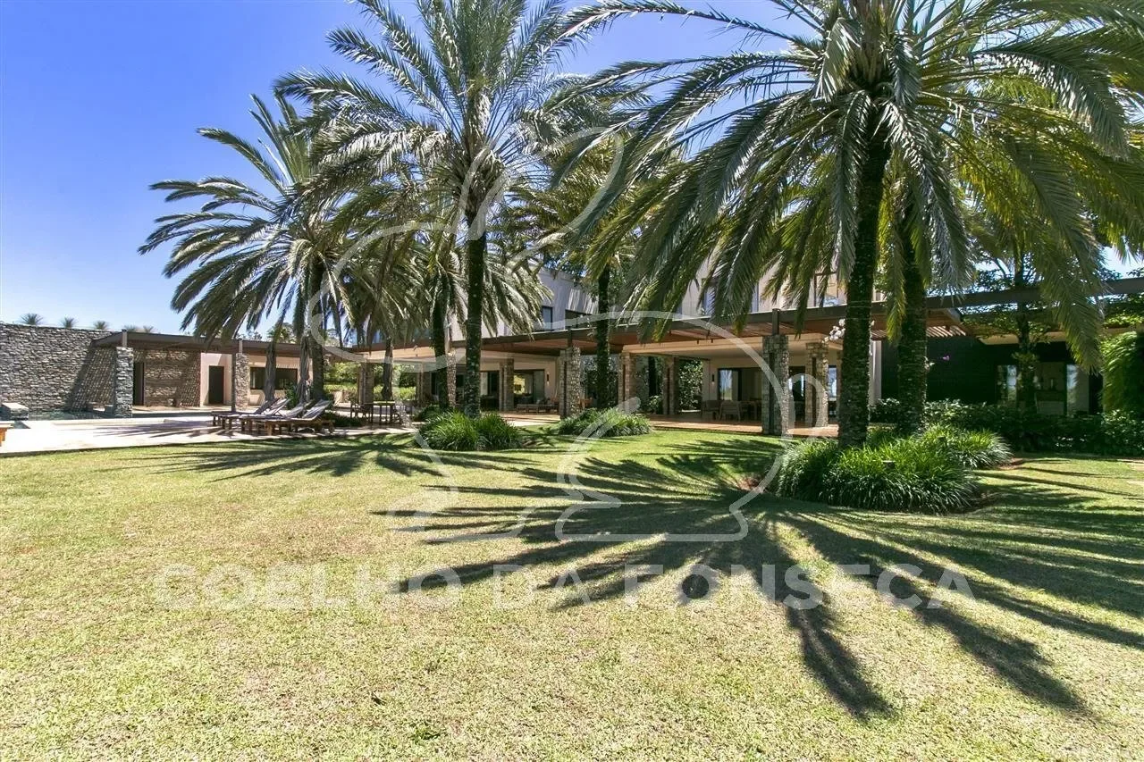 Exterior photo 11