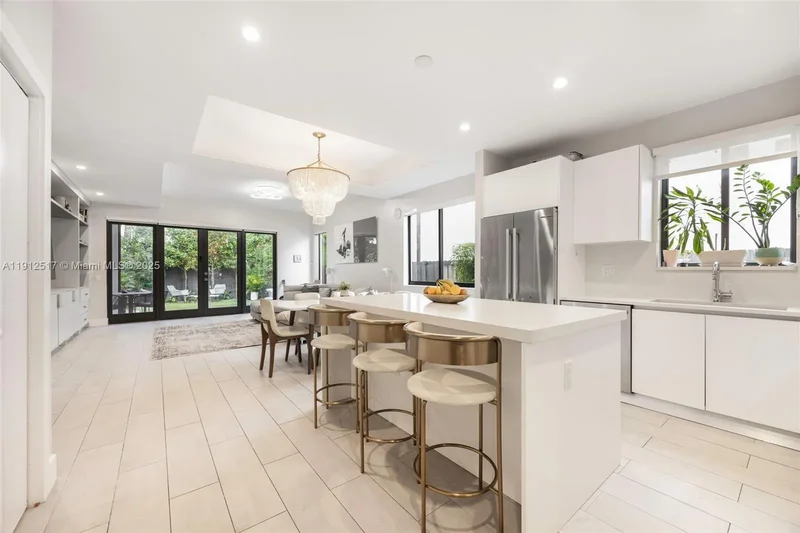 3174 Elizabeth St, Miami, Florida, United States. - Photo 13
